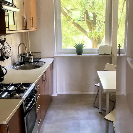 Apartment Near Metro Station And Park